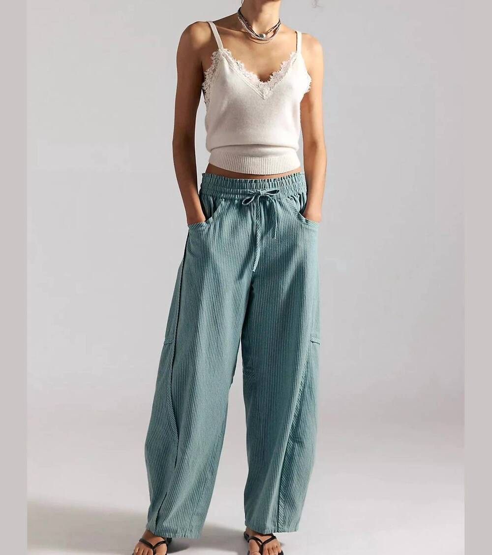 NEW FREE PEOPLE women's something good pull-on barrel pants in blue trellis/nill